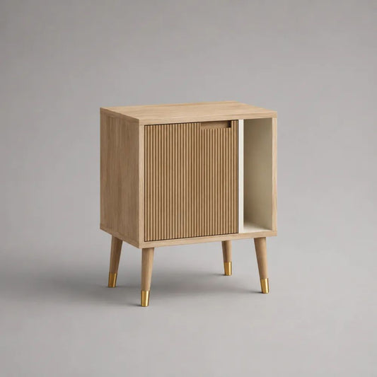 Nachttisch mit 1 Tür und offenem Fach, MDF mit Eichenfurnier, Naturfarben/Goldfarben, 50 × 40 × 65 cm